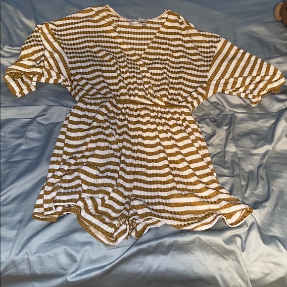 urban outfitters romper - Picture 1 of 1